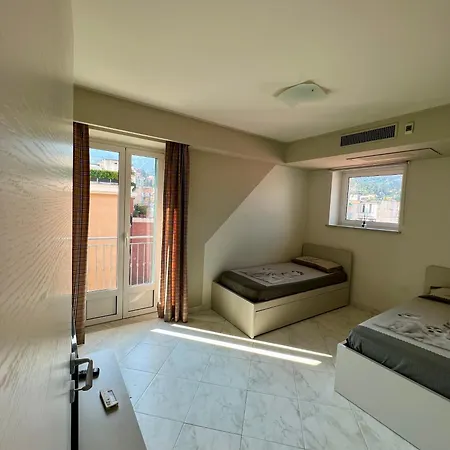 Gialo Vibe * Alassio